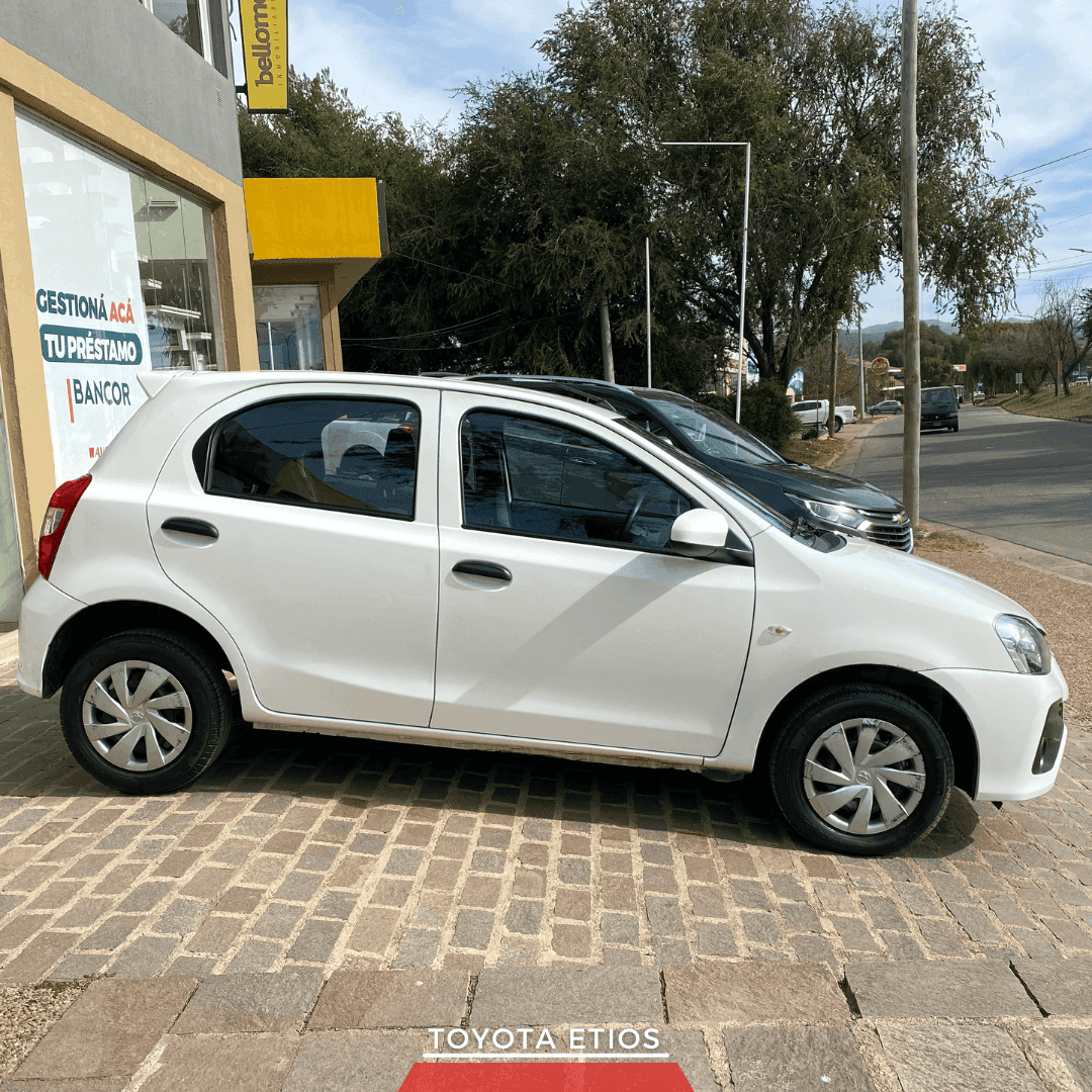 Imágen del vehículo Toyota Etios 6M 1.5