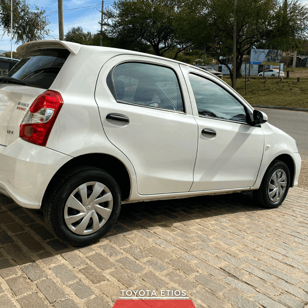 Imágen del vehículo Toyota Etios 6M 1.5