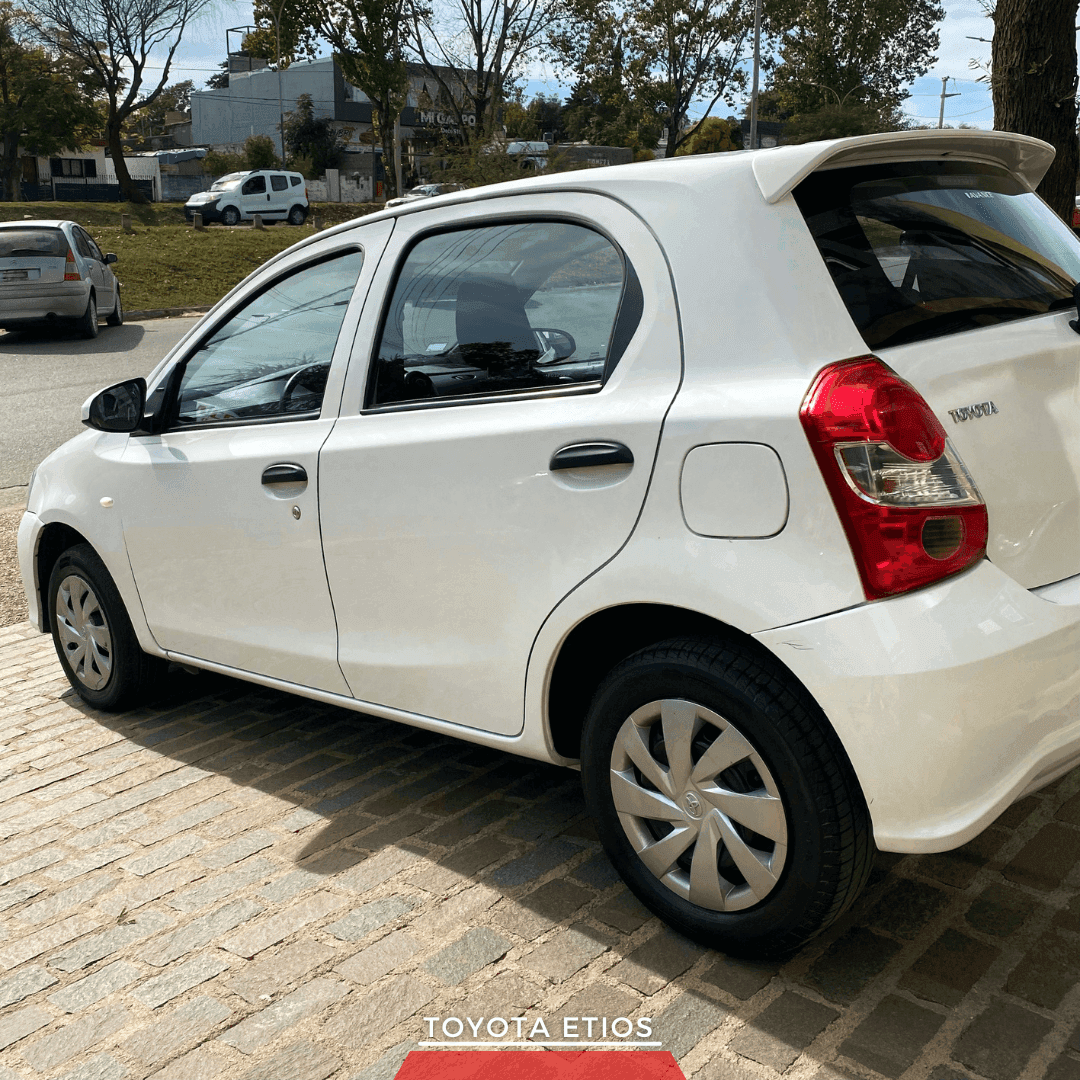 Imágen del vehículo Toyota Etios 6M 1.5