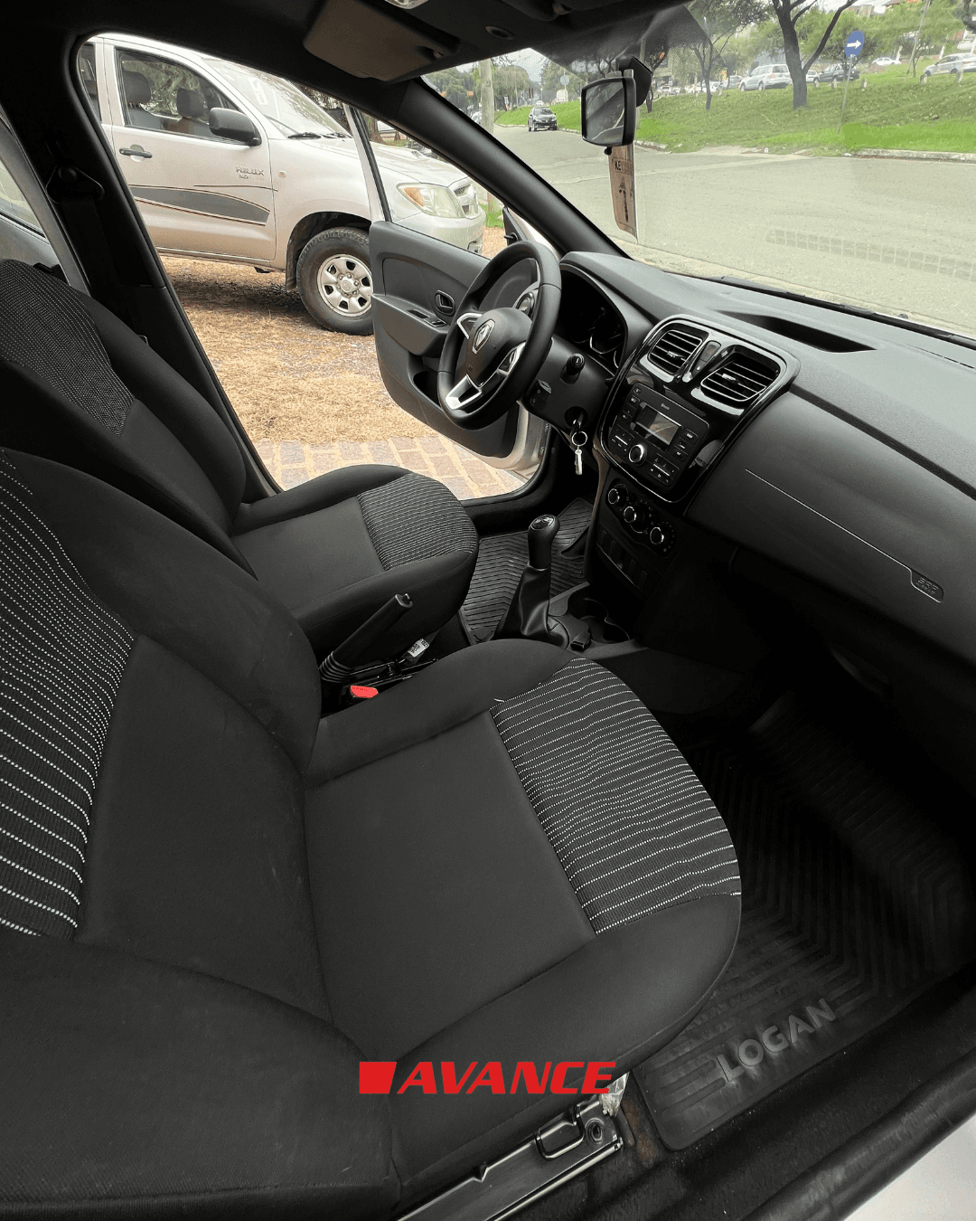 Imágen del vehículo Renault Logan Life 1.6