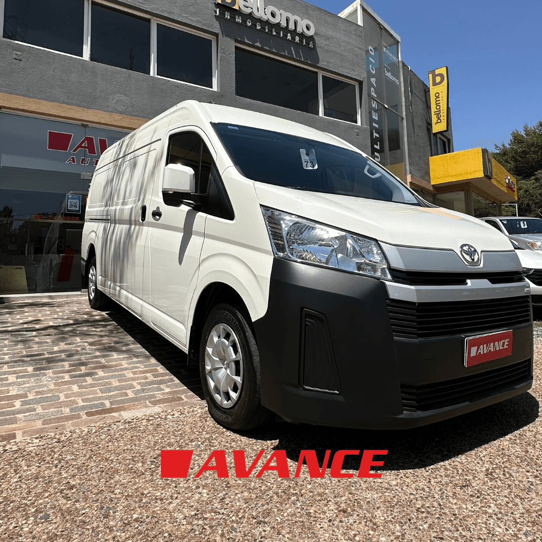 Imágen del vehículo Toyota Hiace L2H2 2.8