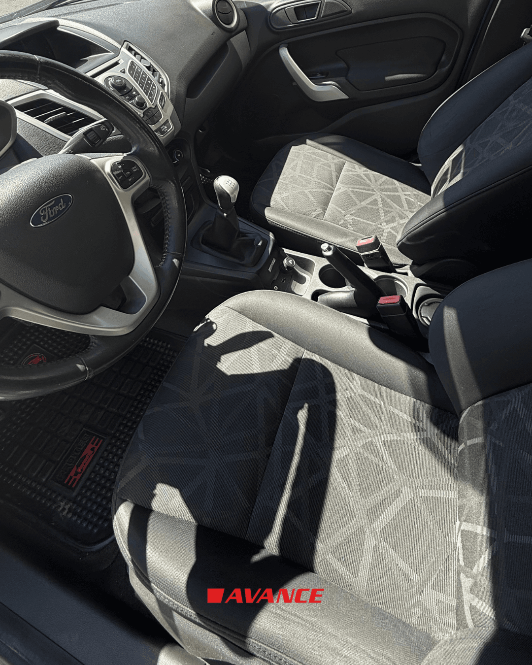 Imágen del vehículo Ford Fiesta Kinetic Titanium 1.6