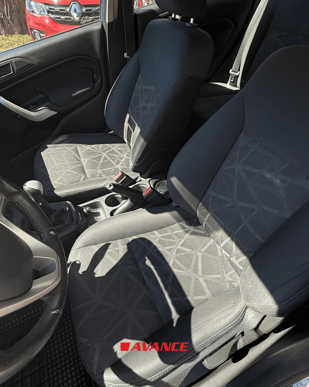 Imágen del vehículo Ford Fiesta Kinetic Titanium 1.6