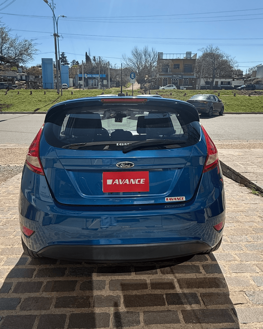 Imágen del vehículo Ford Fiesta Kinetic Titanium 1.6