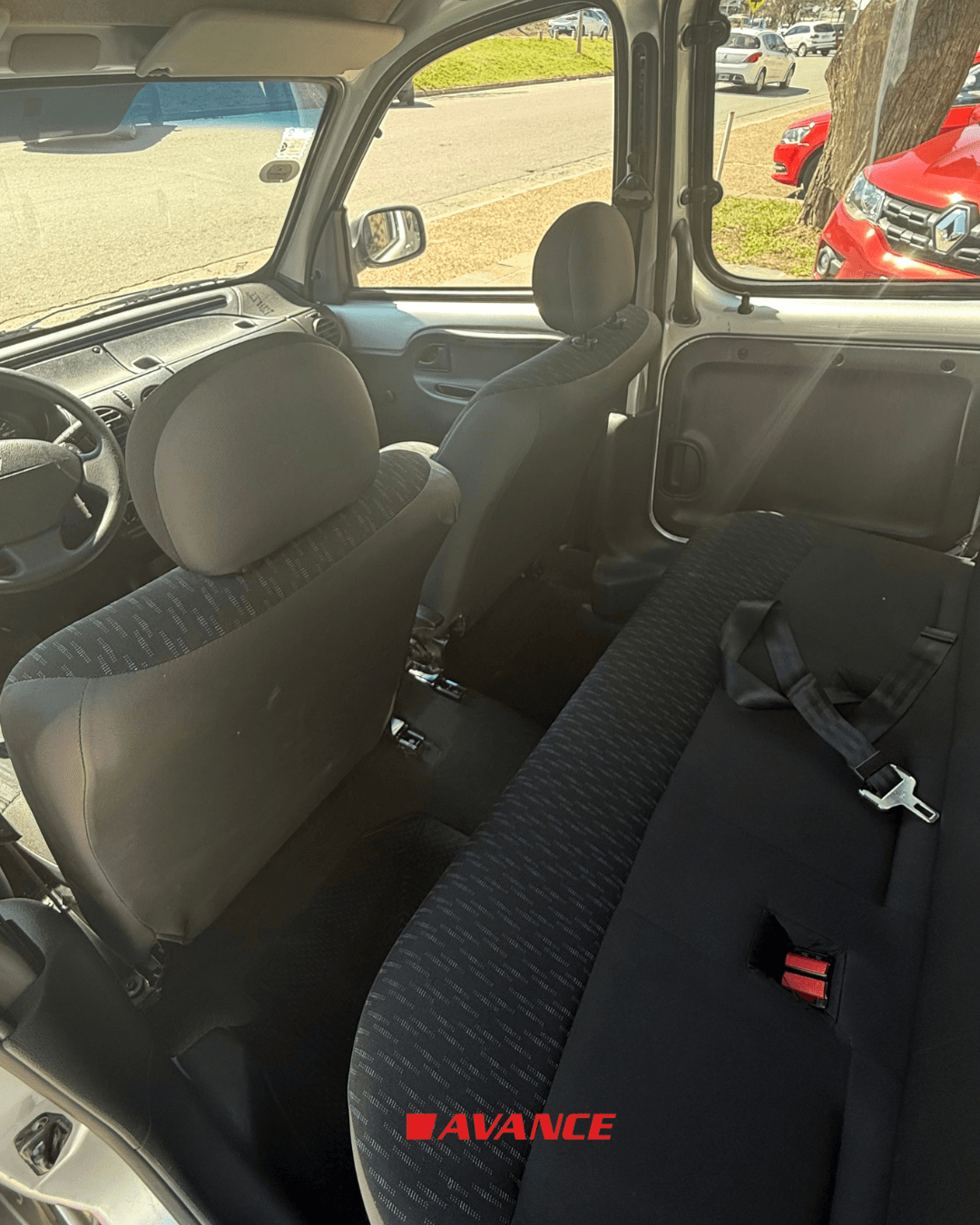 Imágen del vehículo Renault Kangoo Confort 2PL 1.6