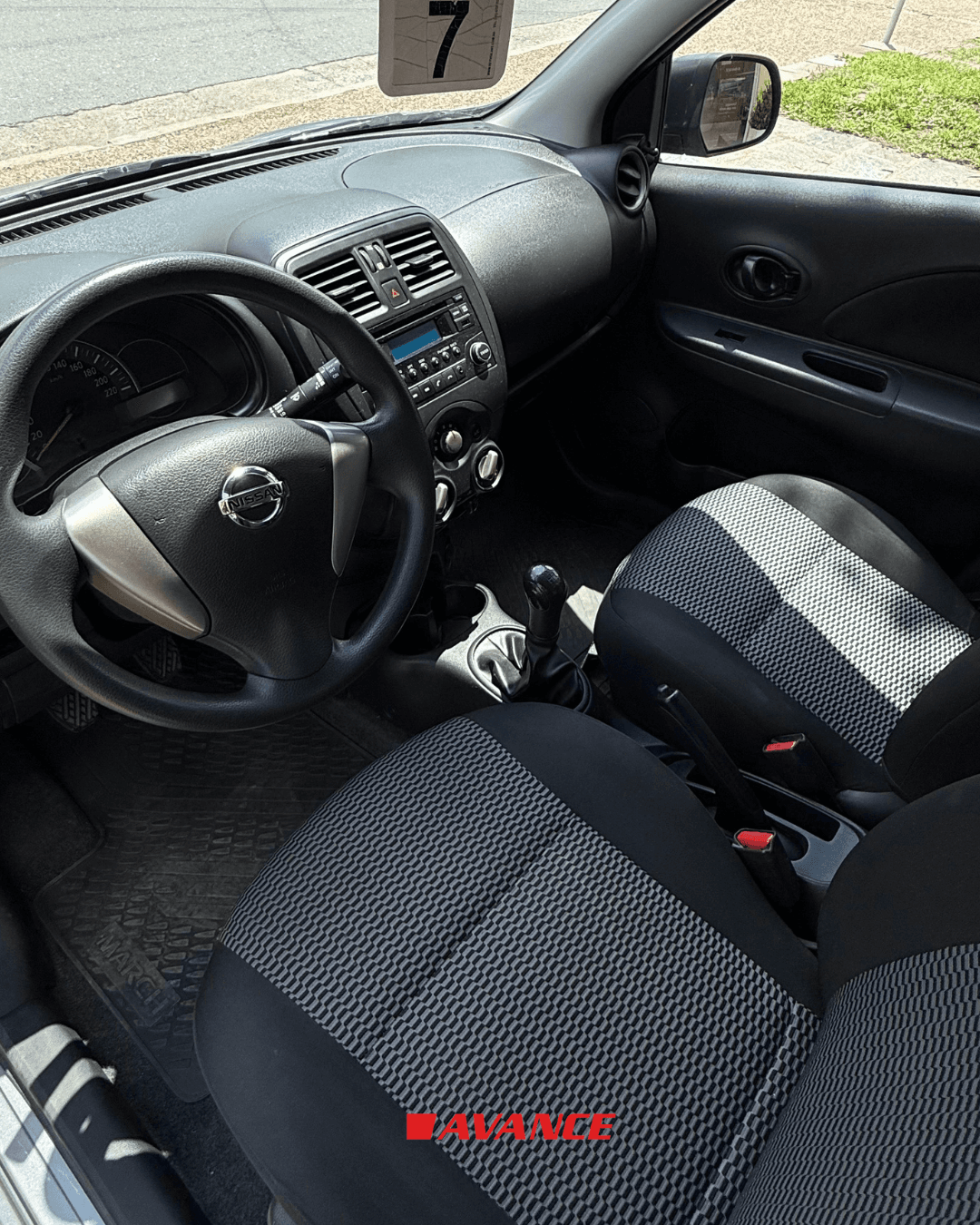 Imágen del vehículo Nissan March active pure drive 1.6