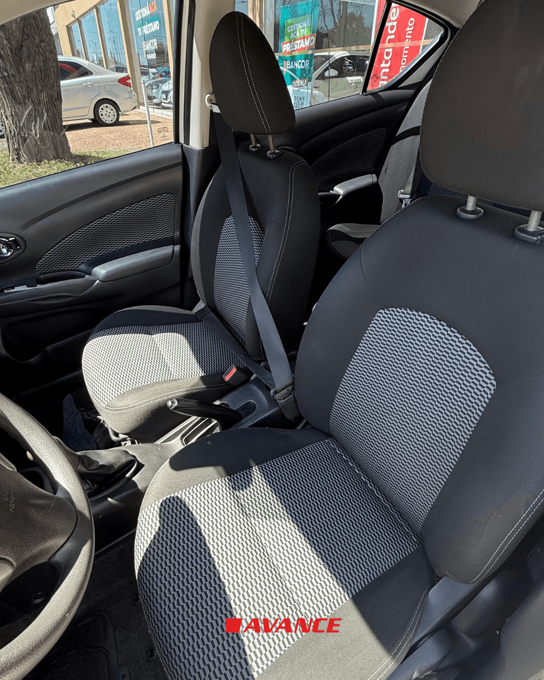 Imágen del vehículo Nissan Versa Sense Pure Drive 1.6