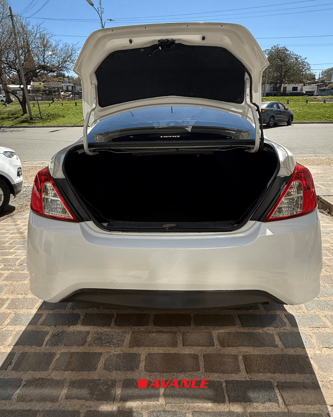 Imágen del vehículo Nissan Versa Sense Pure Drive 1.6