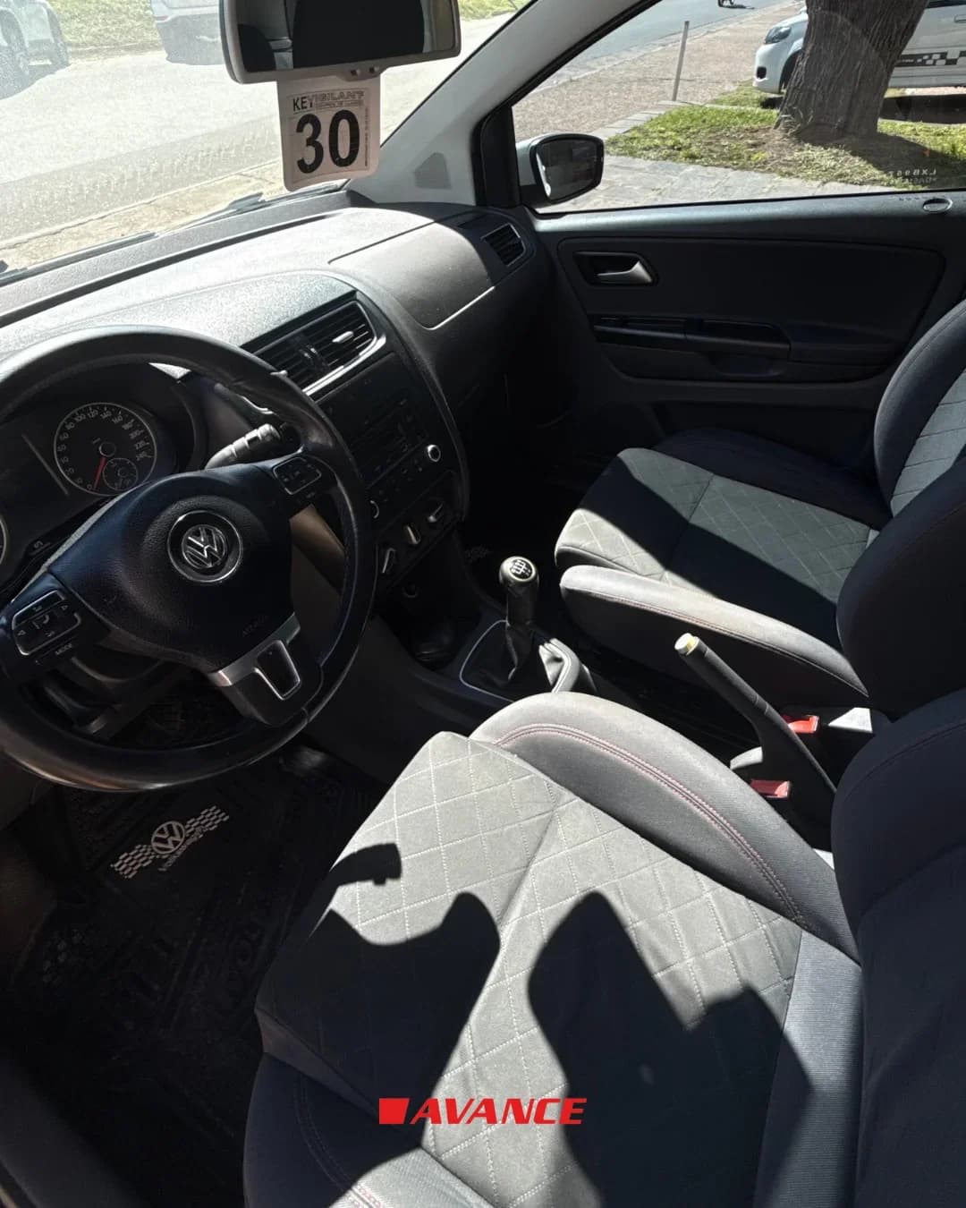 Imágen del vehículo Volkswagen Suran 2012 1.6
