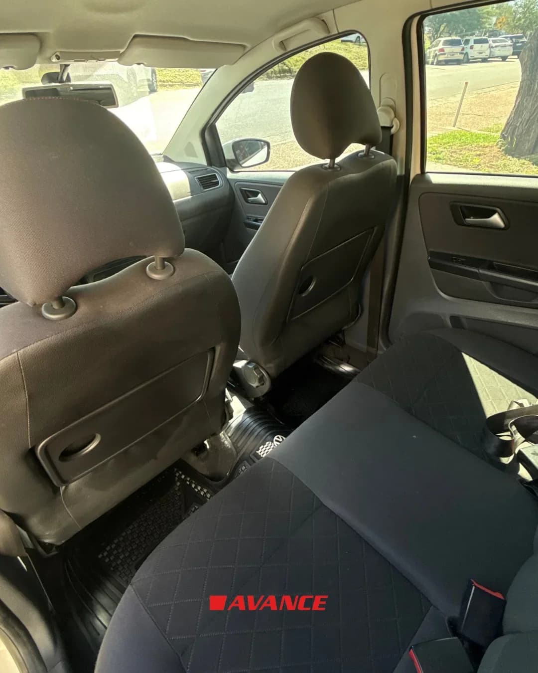 Imágen del vehículo Volkswagen Suran 2012 1.6
