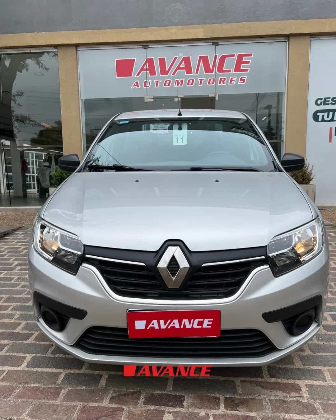 Image of Renault Logan Life 1.6