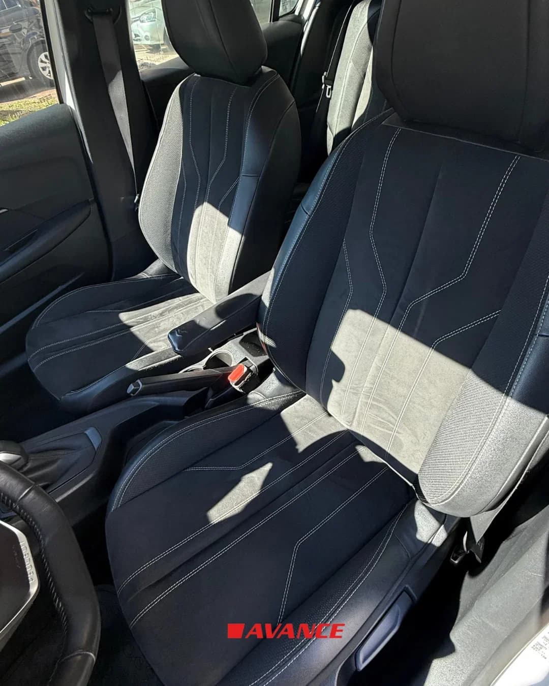 Imágen del vehículo Peugeot 208 Feline Tiptronic 1.6