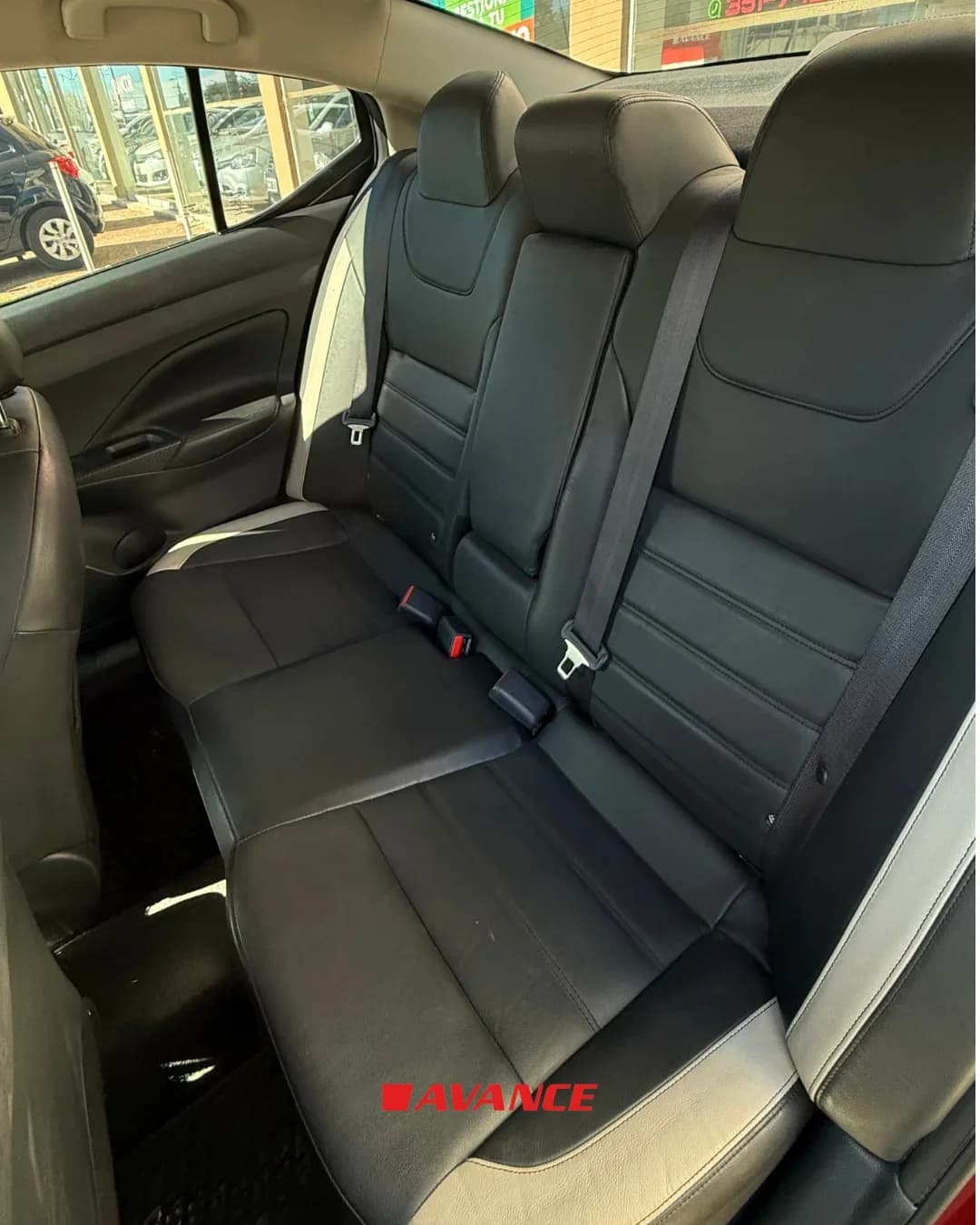 Imágen del vehículo Nissan Versa Exclusive CVT 1.6
