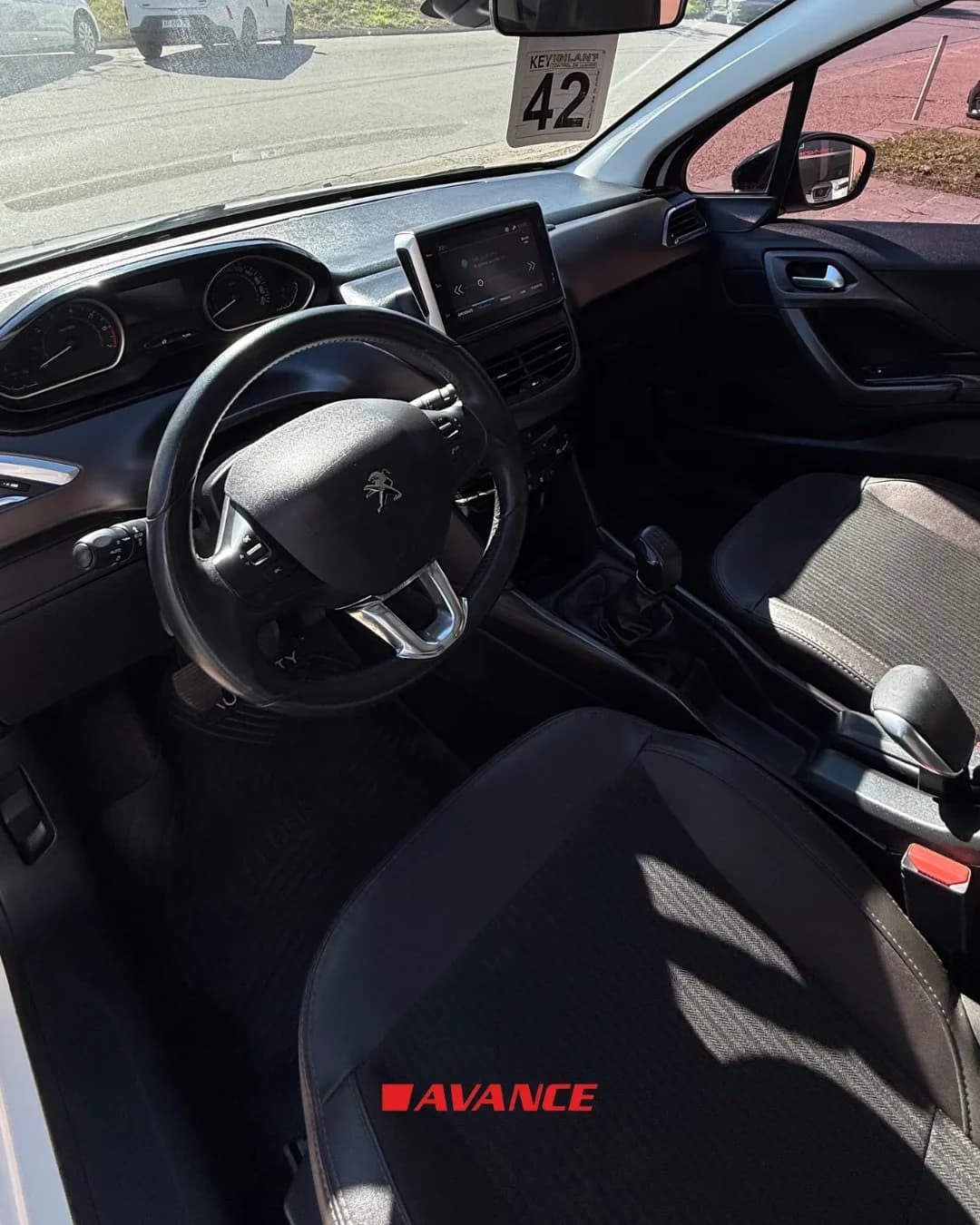 Imágen del vehículo Peugeot 2008 Feline 1.6