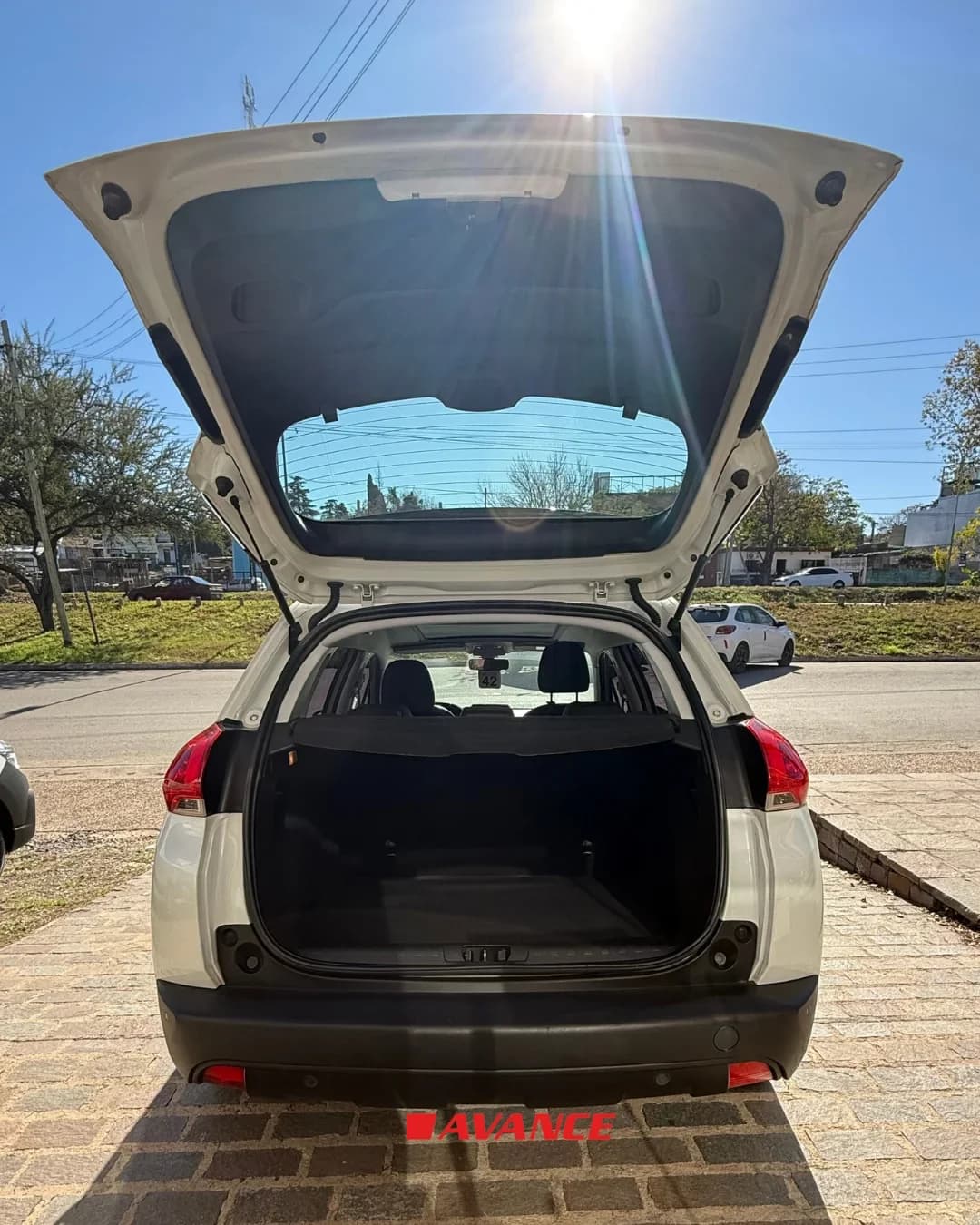 Imágen del vehículo Peugeot 2008 Feline 1.6