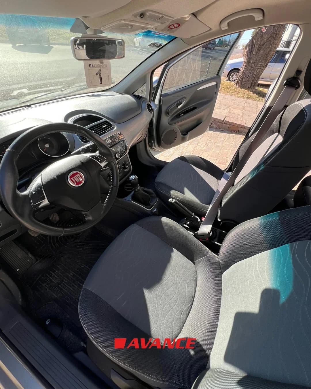 Imágen del vehículo Fiat Punto Essence 1.6