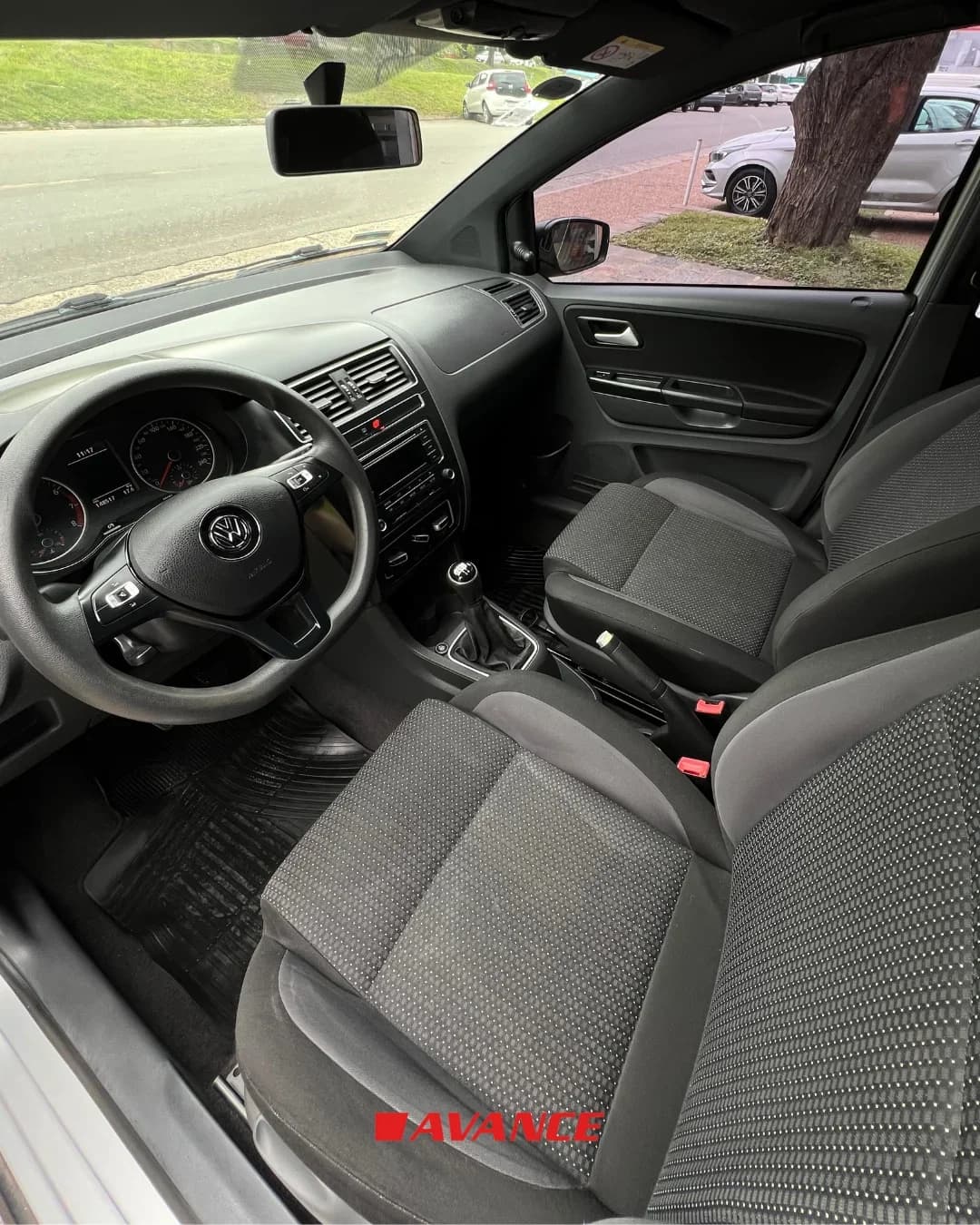 Imágen del vehículo Volkswagen Suran track 1.6