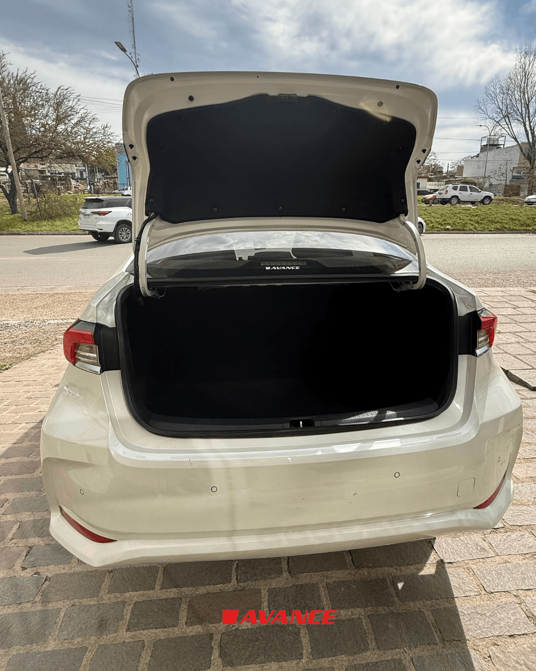 Imágen del vehículo Toyota Corolla SEG HEV híbrido 1.8