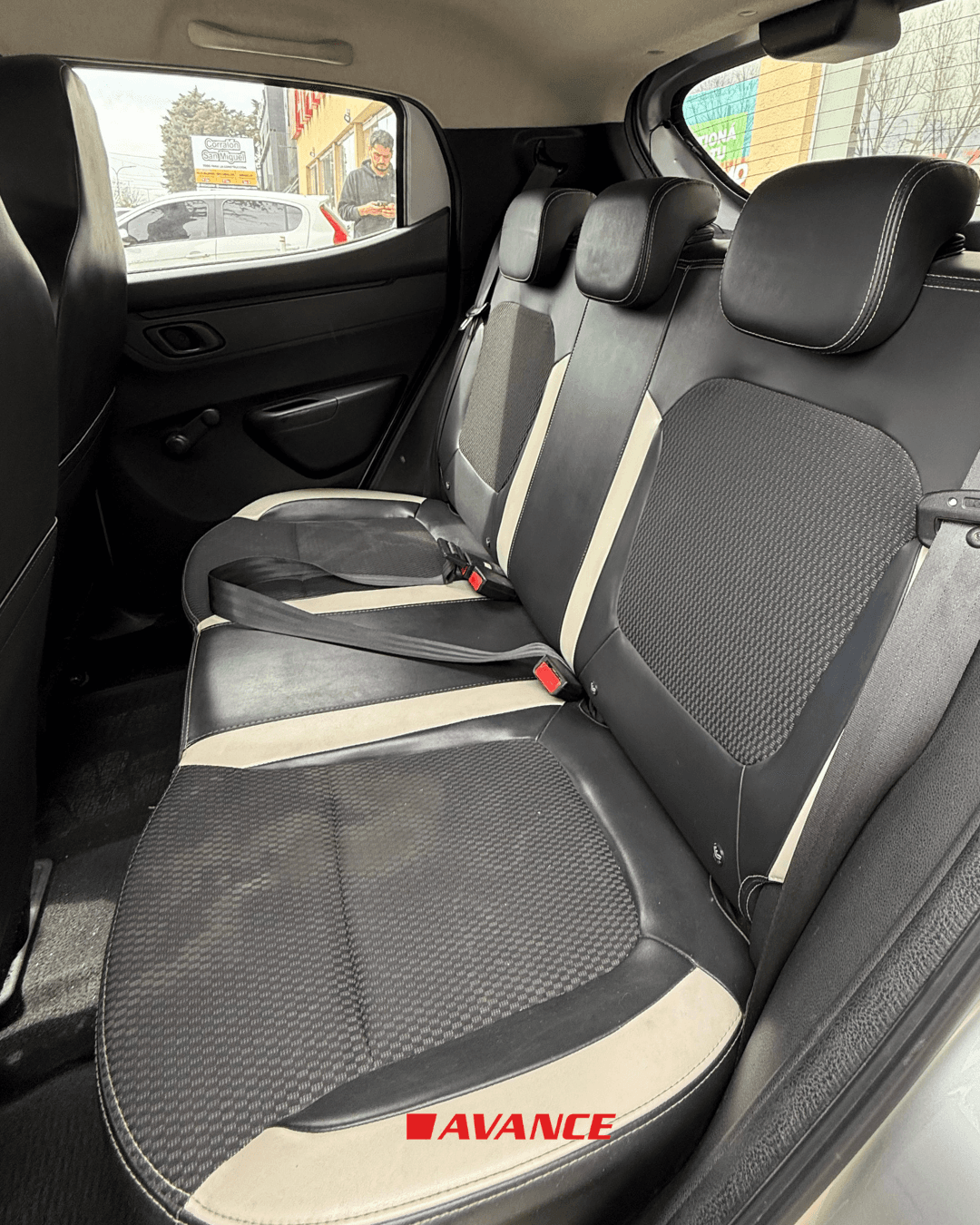 Imágen del vehículo Renault Kwid Iconic 1.0