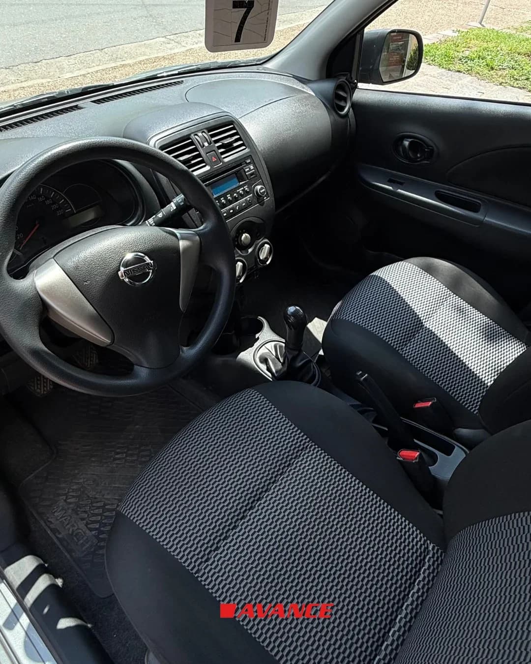 Imágen del vehículo Nissan March active pure drive 1.6