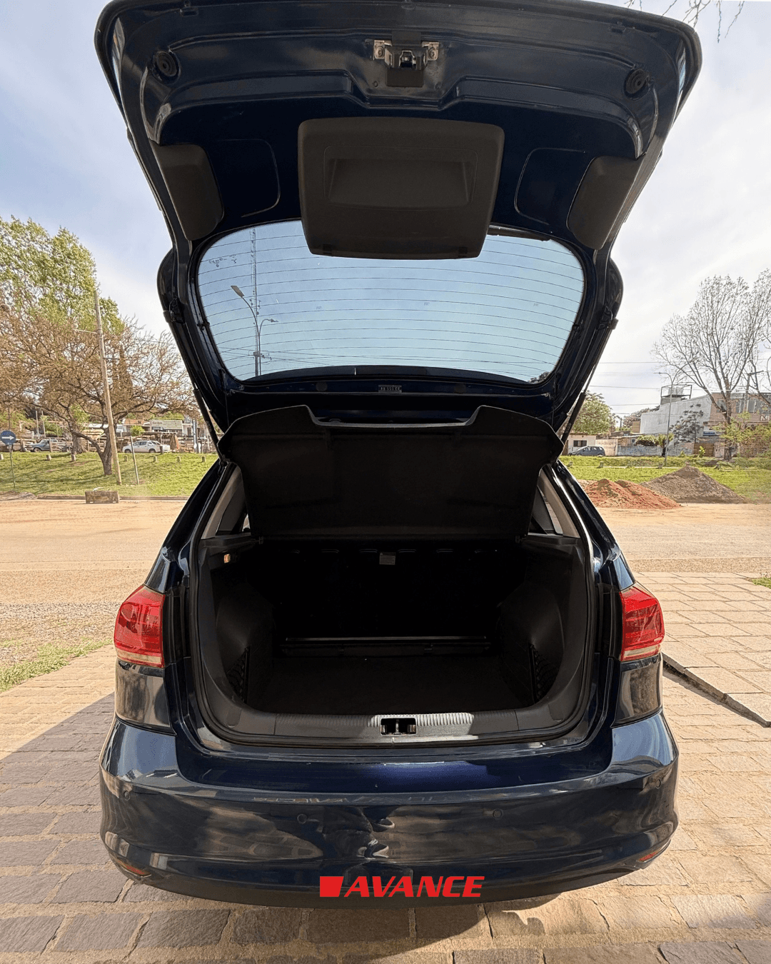 Imágen del vehículo Volkswagen Suran Highline tope de gama 1.6